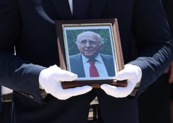 Εξόδιος ακολουθία του Γιώργου Σουφλιά στο κοιμητήριο Παπάγου, Δευτέρα 8/6/2026 (φωτ.: EUROKINISSI / Γιάννης Παναγόπουλος)