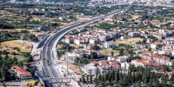 Προχωρούν τα έργα του Flyover. Εικόνα από την κατεδάφιση του δεύτερου κλάδου της γέφυρας Πανοράματος (φωτ.: Βασίλης Βερβερίδης / MOTION TEAM)