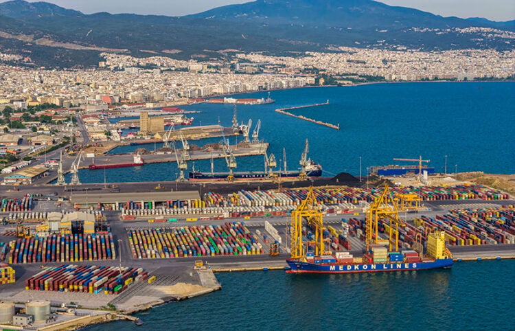 Από ψηλά, η 6η προβλήτα του λιμανιού της Θεσσαλονίκης
(φωτ.: EUROKINISSI)