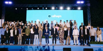 Στελέχη της Allwyn με εκπροσώπους της ΕΟΚ, της ΕΟΠΕ, της ΕΠΟ, της ΚΟΕ και του ΣΕΓΑΣ