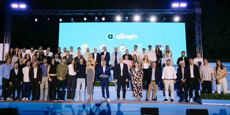 Στελέχη της Allwyn με εκπροσώπους της ΕΟΚ, της ΕΟΠΕ, της ΕΠΟ, της ΚΟΕ και του ΣΕΓΑΣ