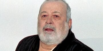 Στην Επίδαυρο το 1998 (φωτ.: Βαγγέλης Μπουγιώτης/Eurokinissi)