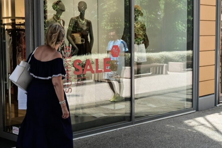 Εικόνα από την οδό Ερμού στην Αθήνα
(φωτ.: Μιχάλης Παπανικολάου/EUROKINISSI)