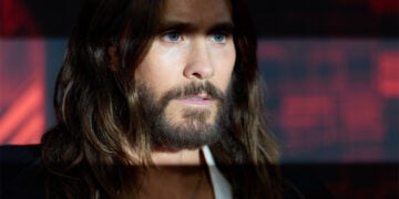 Ο Τζάρεντ Λέτο στην πρεμιέρα της ταινίας «Tron: Ares» στο TCL Chinese Theatre του Λος Άντζελες, στις 6 Οκτωβρίου 2025 (φωτ.: EPA / Allison Dinner)