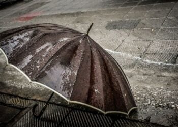 Εικόνα από την ισχυρή καταιγίδα που έπληξε χθες διάφορες περιοχές στην Αττική (φωτ.: Μιχάλης Παπανικολάου/EUROKINISSI)