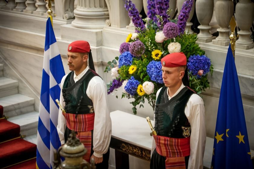 Από τη δεξίωση στο Προεδρικό Μέγαρο, χθες, για την 52η επέτειο της αποκατάστασης της Δημοκρατίας (φωτ.: Γιάννης Παναγόπουλος/ EUROKINISSI)