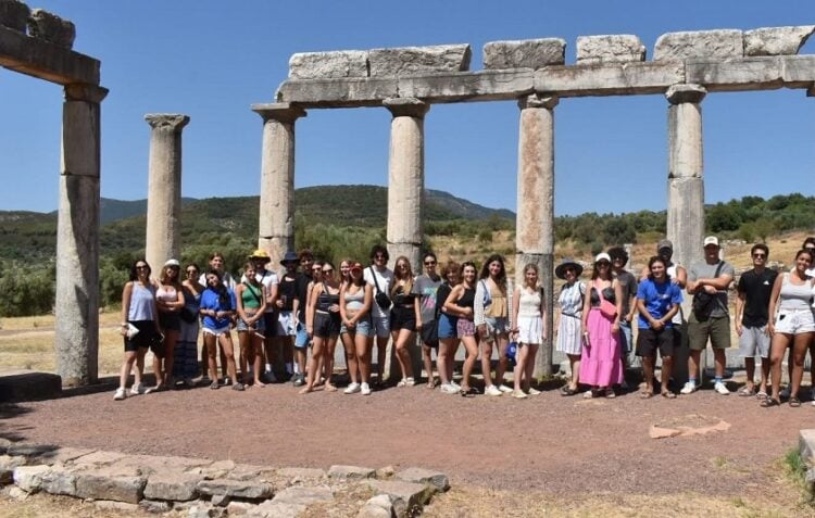 (Φωτ.: PanMessinianSummerSchool/Facebook)