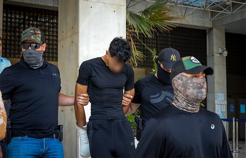 Ο 28χρονος Αιγύπτιος, που κατηγορείται για τη δολοφονία του Σταύρου Γεωργίου, οδηγείται στον εισαγγελέα. Πέμπτη 23 Ιουλίου 2026 (φωτ.: EUROKINISSI / Δανάη Δαυλοπούλου)