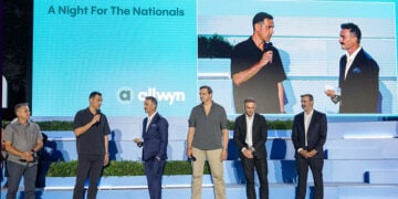 Δημήτρης Χαλβατζάρας, Νίκος Ζήσης, Γιώργος Καπουτζίδης, Μάριος Γκιούρδας, Βασίλης Τοροσίδης, Νίκος Ξυλούρης (φωτ.: Allwyn)