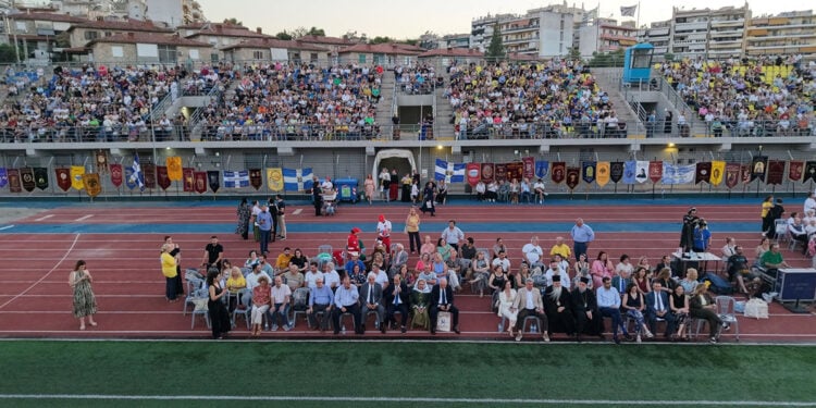 Στιγμιότυπο από την έναρξη του χορευτικού μέρους του 7ου Πανελλήνιου Ανταμώματος Μικρασιατών στη Νέα Ιωνία Αττικής, Σάββατο 27 Ιουνίου 2026 (φωτ.: Facebook / Δήμος Νέας Ιωνίας)