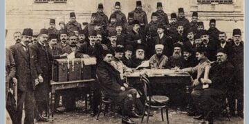 Εικόνα από το εξώφυλλο της μονογραφίας «Τhe Secret "Constantinople Organisation" 1908- 1912», της Κατερίνας Μπούρα (πηγή: Εκδ. Κέντρο Μικρασιατικών Σπουδών)