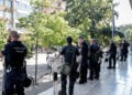 «Αλληλέγγυοι» των συλληφθέντων έξω από τα δικαστήρια Θεσσαλονίκης (φωτ.: EUROKINISSI)
