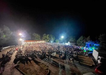 (Φωτ.: Πολιτιστικός Σύλλογος «Εύξεινος Λέσχη Νέας Χαραυγής Κοζάνης»/Facebook)