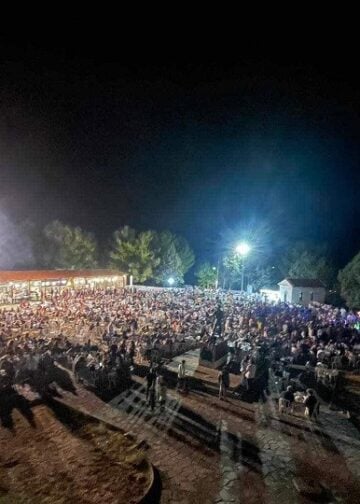 (Φωτ.: Πολιτιστικός Σύλλογος «Εύξεινος Λέσχη Νέας Χαραυγής Κοζάνης»/Facebook)