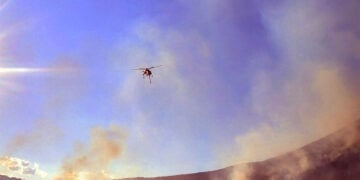Φωτιά καίει δασική έκταση στην Αγία Ελένη Τροιζηνίας, Δευτέρα 6 Ιουλίου 2026 (φωτ.: ΑΠΕ-ΜΠΕ / Ευάγγελος Μπουγιώτης)