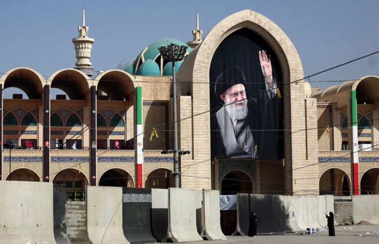 Άποψη του θρησκευτικού συγκροτήματος Μεγάλη Μοσάλα στην Τεχεράνη, όπου θα πραγματοποιηθούν οι επικήδειες τελετές για τον Αλί Χαμενεΐ (φωτ.: EPA / Abedin Taherkenareh)