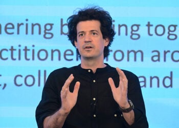 O Κωνσταντίνος Δασκαλάκης στο συνέδριο «Greeks in AI» που έγινε στην Αθήνα, Παρασκευή 18 Ιουλίου 2025
(φωτ.: EUROKINISSI / Τατιάνα Μπόλαρη)