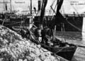 Vintage καρτ ποστάλ Μαριούπολης, περίπου 1900-1910 (φωτ.: Мариуполь — Пристань / Quai du Calmions/Public Domain)