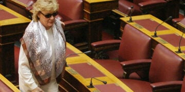 Η Μάρω Κοντού στη Βουλή.  Υπήρξε βουλευτής στην Α' Αθηνών, με το κόμμα της Νέας Δημοκρατίας (φωτ.: EUROKINISSI)
