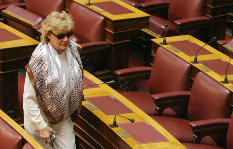 Η Μάρω Κοντού στη Βουλή.  Υπήρξε βουλευτής στην Α' Αθηνών, με το κόμμα της Νέας Δημοκρατίας (φωτ.: EUROKINISSI)