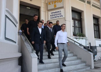 Ο Κυριάκος Μητσοτάκης στο Ιπποκράτειο Θεσσαλονίκης για να επισκεφθεί τους τραυματίες της εμπρηστικής επίθεσης στο σπίτια τριών στελεχών της Νέας Δημοκρατίας, και να ενημερωθεί για την κατάστασή τους. Τετάρτη 1 Ιουλίου 2026  (φωτ.: EUROKINISSI /Βασίλης Βερβερίδης)