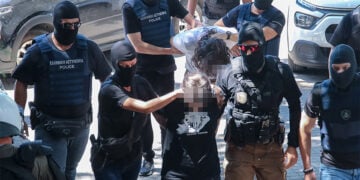 Στα δικαστήρια οι κατηγορούμενοι για τις εμπρηστικές επιθέσεις και τη δολοφονία της Βάγιας Νέστορα στη Θεσσαλονίκη. Σάββατο 11 Ιουλίου 2026 (φωτ.: EUROKINISSI)
