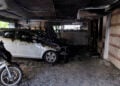 Η καμένη πιλοτή της πολυκατοικίας όπου διαμένει η οικογένεια Νέστορα, στην περιοχή της Ανάληψης (Χαριλάου) στη Θεσσαλονίκη. Τετάρτη 1 Ιουλίου 2026 (φωτ.: ΑΠΕ-ΜΠΕ / Αχιλλέας Χήρας)