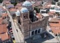 Ο ναός της Παναγίας στο Καρλόβασι μετά το σεισμό (φωτ.: ΥΠΠΟ)