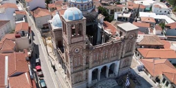 Ο ναός της Παναγίας στο Καρλόβασι μετά το σεισμό (φωτ.: ΥΠΠΟ)