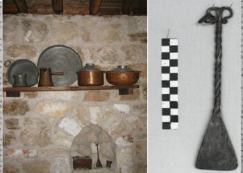 Δεξιά η ζουμοξύστρα που ανήκε στη Ζωή Λιανίδου-Καγκελίδου (πηγή: Επιτροπή Ποντιακών Μελετών)