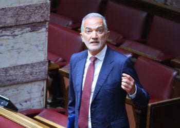 Ο Μάριος Σαλμάς στα βουλευτικά έδρανα, Τετάρτη 22 Ιουλίου 2026 (φωτ.: EUROKINISSI / Γιάννης Παναγόπουλος)