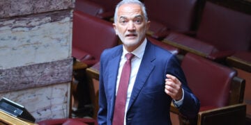 Ο Μάριος Σαλμάς στα βουλευτικά έδρανα, Τετάρτη 22 Ιουλίου 2026 (φωτ.: EUROKINISSI / Γιάννης Παναγόπουλος)