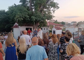 Παραμονή της Αγίας Μαρίνας, στο εκκλησάκι στον Συνοικισμό Θήβας (φωτ.: Facebook / Ένωση Μικρασιατών Θήβας)
