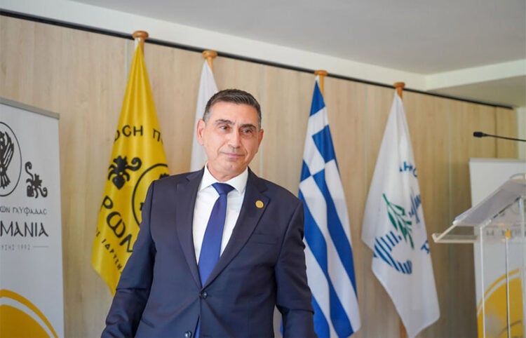 Ο πρόεδρος της Ένωσης Ποντίων Γλυφάδας Κυριάκος Τιλγκερίδης (φωτ.: Facebook / Kyriakos Tilgkeridis)