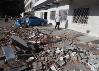 Εικόνα από το Κάλι στην Κολομβία, όπου προς το παρόν έχουν καταγραφεί υλικές (φωτ.: EPA/ERNESTO GUZMAN)