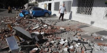 Εικόνα από το Κάλι στην Κολομβία, όπου προς το παρόν έχουν καταγραφεί υλικές (φωτ.: EPA/ERNESTO GUZMAN)