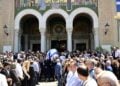 Εικόνα από την εξόδιο ακολουθία του Γιάννη Βαρβιτσιώτη (φωτ.: Μιχάλης Καραγιάννης/ EUROKINISSI)