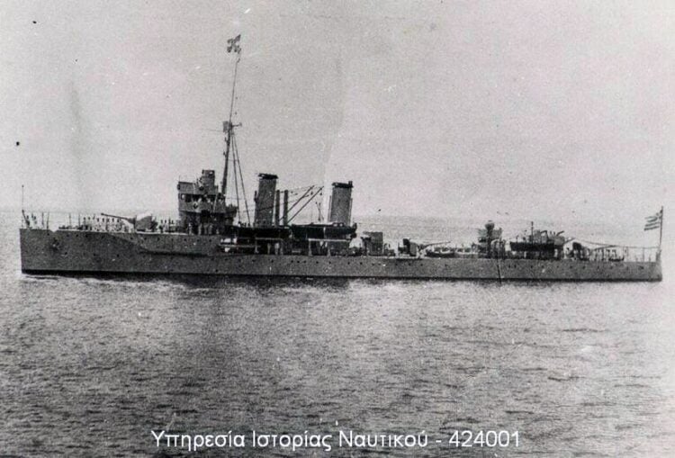 Το καταδρομικό «Έλλη» που πυρπολήθηκε από τους Ιταλούς, πριν από 86 χρόνια (φωτ.: commons.wikimedia.org /wiki/ File:Cruiser_Elli.jpg)