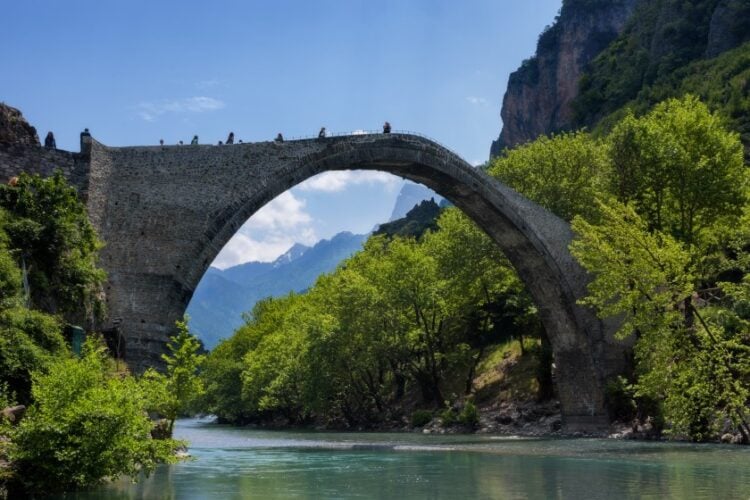 Το Πέτρινο Γεφύρι Κόνιτσας (πηγή: creativecommons.org/licenses/by-sa/4.0)
