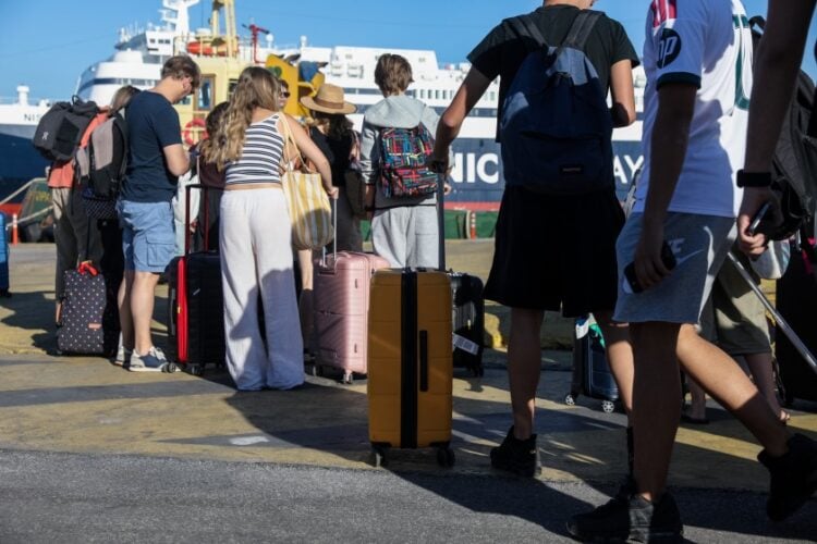 Στιγμιότυπο από το λιμάνι του Πειραιά (φωτ.: Δανάη Δαυλοπούλου/ EUROKINSSI)