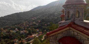 Άποψη της Μικρής Σάντας Βεροίας (φωτ.: facebook.com/profile.php?id/Πολιτιστικός Μορφωτικός Σύλλογος Μικρής Σάντας Ημαθίας)