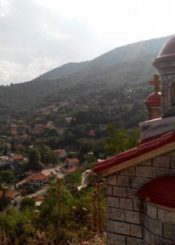 Άποψη της Μικρής Σάντας Βεροίας (φωτ.: facebook.com/profile.php?id/Πολιτιστικός Μορφωτικός Σύλλογος Μικρής Σάντας Ημαθίας)