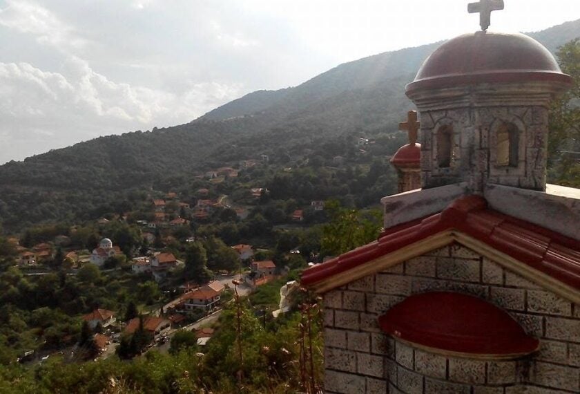 Άποψη της Μικρής Σάντας Βεροίας (φωτ.: facebook.com/profile.php?id/Πολιτιστικός Μορφωτικός Σύλλογος Μικρής Σάντας Ημαθίας)