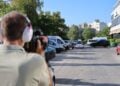 Το υπηρεσιακό όχημα με τις συμβατικές πινακίδες όπου βρέθηκε νεκρός ο 38χρονος αστυνομικός, στην περιοχή του Αγίου Δημητρίου (φωτ.: Γιάννης Παναγόπουλος / EUROKINISSI)