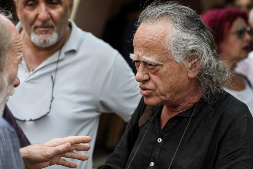 Ο Νίκος Καλογερόπουλος στην κηδεία του μουσικού Στέλιου Βαμβακάρη, στις 20 Ιουνίου 2019 (φωτ. αρχείου: Στέλιος Μισίνας/ EUROKINISSI)