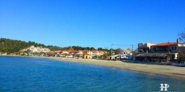 Άποψη της Σίβηρης στη Χαλκιδική (φωτ.: halkidikitravel.com)
