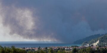 Άποψη της Σίβηρης στην Χαλκιδική, την Πέμπτη 13 Αυγούστου, λίγο μετά την εκδήλωση της φωτιάς (φωτ.: Δήμητρα Μερζιεμεκίδου/ EUROKINISSI)