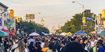 Στιγμιότυπο από το Taste of the Danforth 2026, στο Τορόντο του Καναδά (φωτ.: Beach Metro / Alizée Legrain)