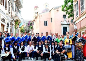 Η Εύξεινος Λέσχη Κέρκυρας υποδέχθηκε τους «Ακρίτες του Πόντου» από τη Σταυρούπολη Θεσσαλονίκης, στο 5ο Ποντιακό Πανηγύρι-Φεστιβάλ (φωτ.: Stamatis Katopodis Photography)