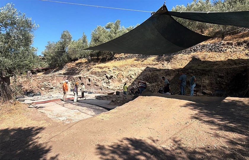 Ανασκαφές στη μνημειακή εκκλησία των αρχών του 5ου αιώνα στην αρχαία Άντανδρο (φωτ.: IHA)